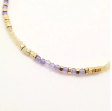 Bracelet Incanto – Mini Perle Améthyste & Opale Dorée