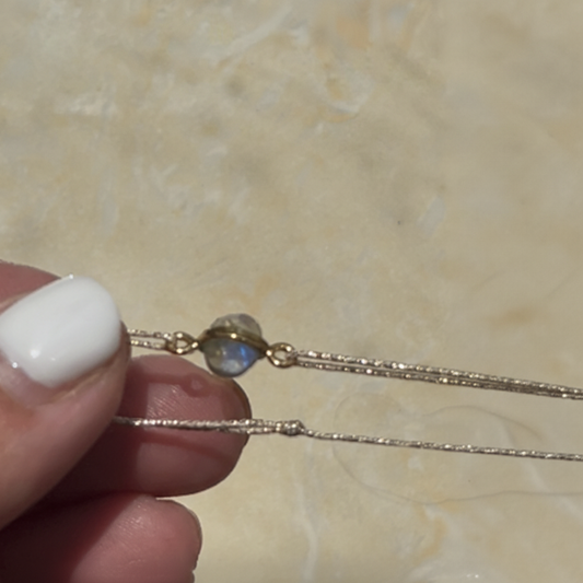 Bracelet Labradorite fil lurex doré